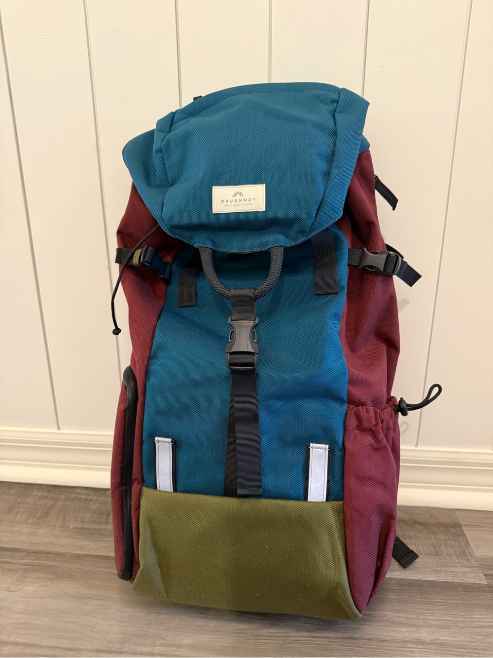 Teal & Burgundy Colorblock Men's Travel Backpack 38L